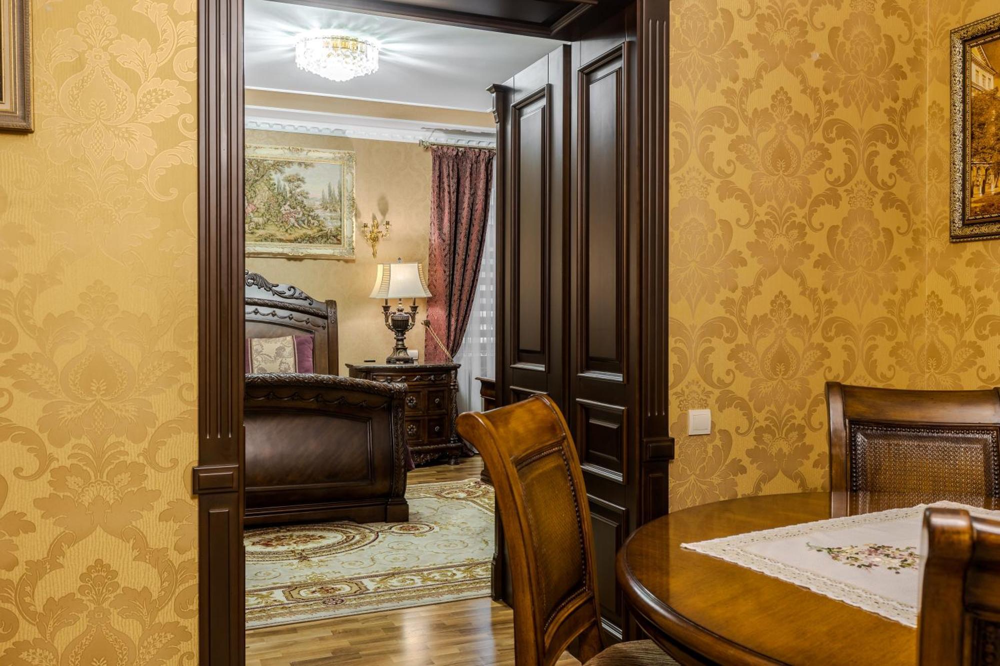 Luxury Boutique Andreevskiy Lviv Exterior foto