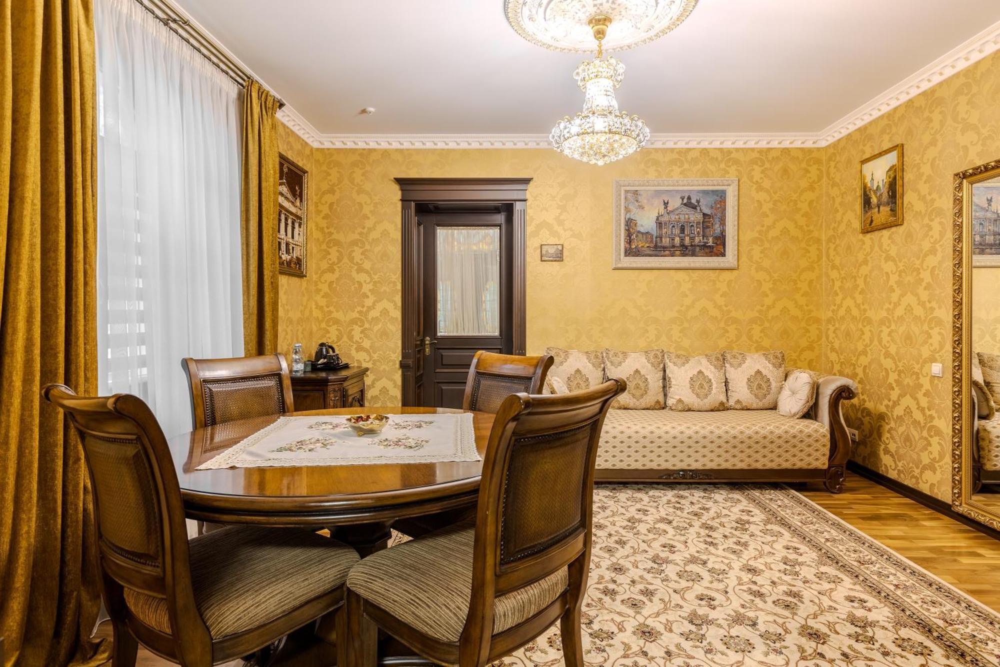 Luxury Boutique Andreevskiy Lviv Exterior foto